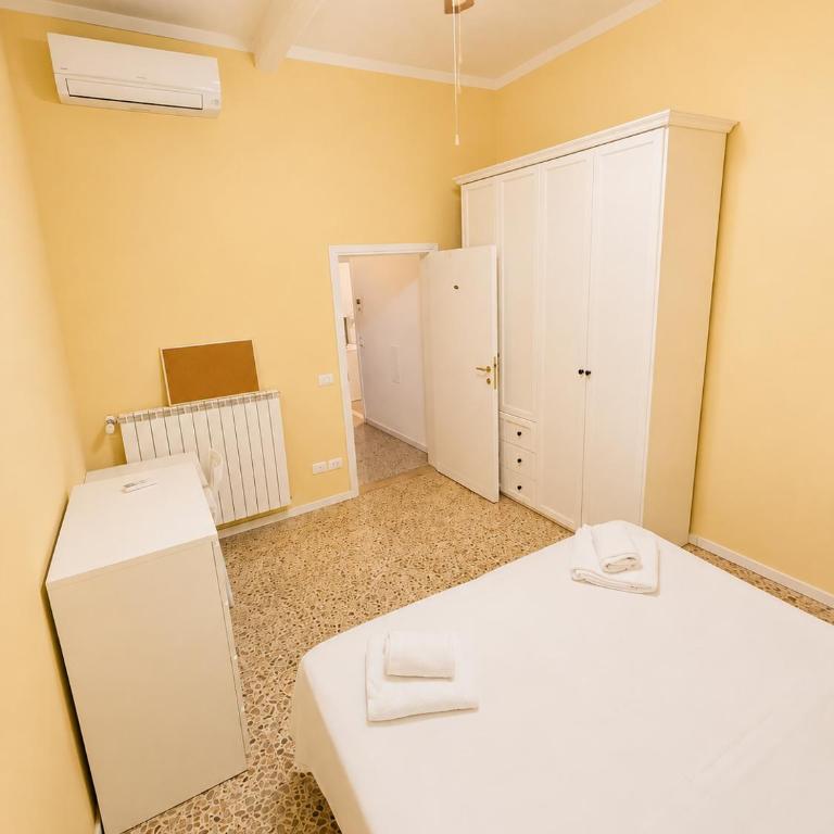 Centro Storico - Two-Bedroom Apartment - 8
