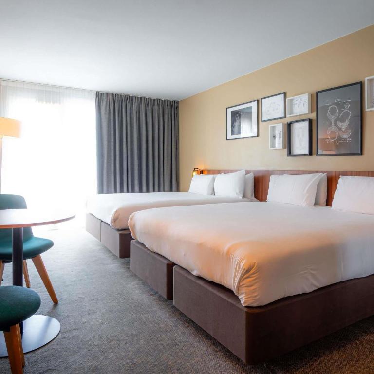 Mercure Paris Montparnasse Pasteur - Chambre Lit Queen-Size Supérieure avec Canapé - 1