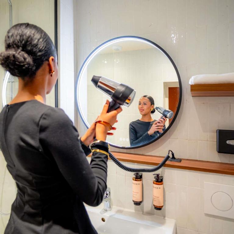 Mercure Paris Montparnasse Pasteur - Chambre Lit double Queen-Size Privilège avec 1 Canapé-Lit pour 1 Personne - 9