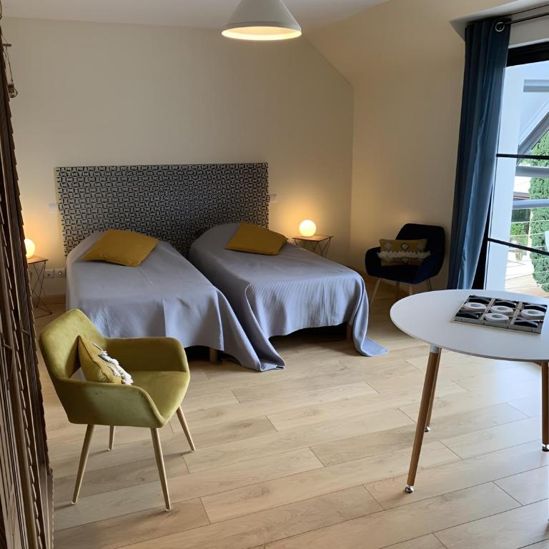 Villa L'ecureuil - Chambres D'hôtes - Chambre Double - Vue sur Jardin - 2