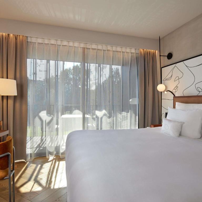 L'Esquisse Hotel & Spa Colmar - MGallery Collection - Chambre Lit King-Size Deluxe avec Balcon - 6
