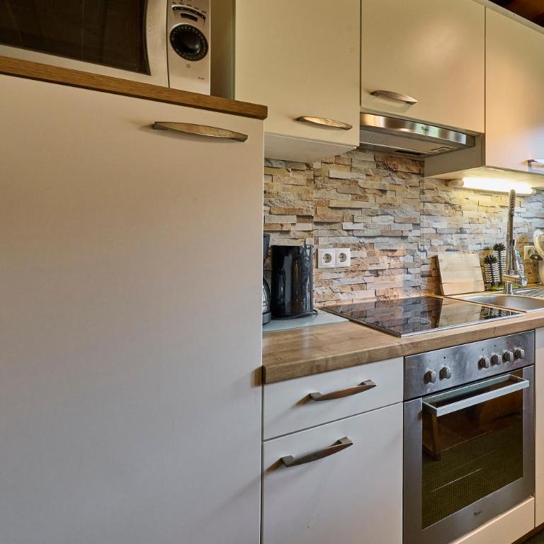 Haus Eberl - Apartments - Four-Bedroom Apartment - 8