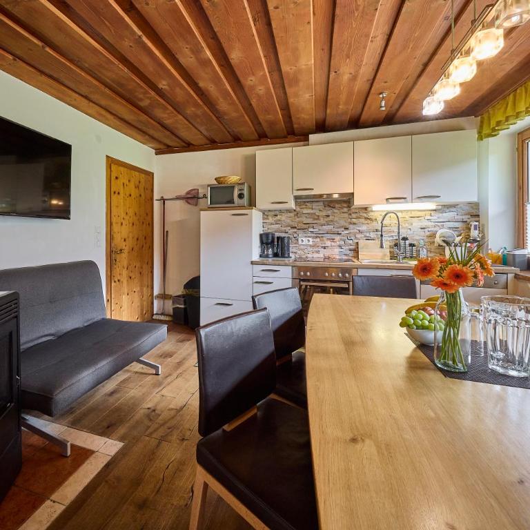 Haus Eberl - Apartments - Four-Bedroom Apartment - 29