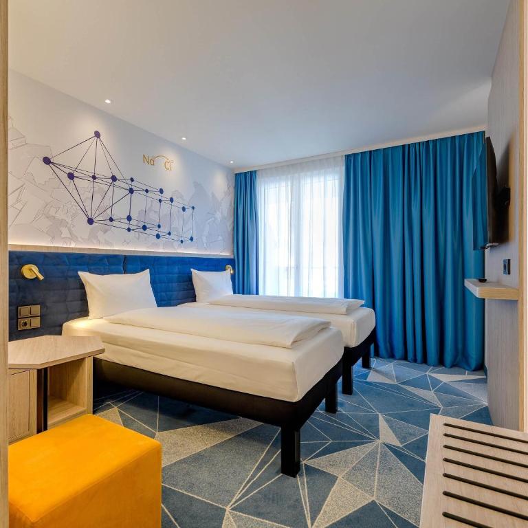 ibis Styles Bad Reichenhall - Comfort Zweibettzimmer mit Balkon - 4
