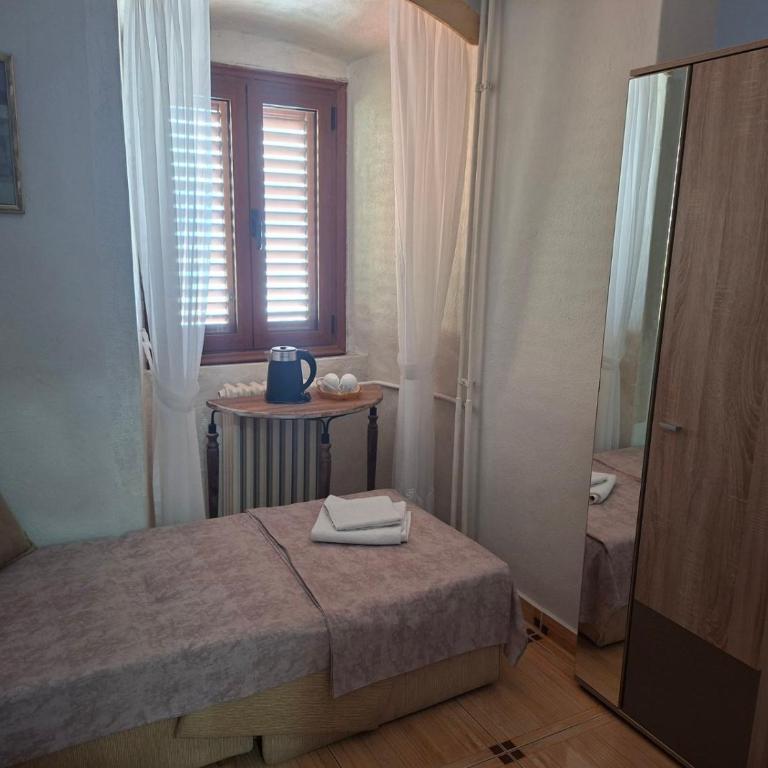 Garni hotel Pana-Eustahije 253 - Standardna Trokrevetna Soba sa Pogledom na More - 11
