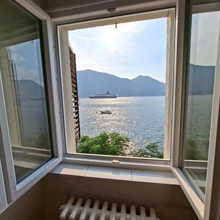 Garni hotel Pana-Eustahije 253 - Standardna Trokrevetna Soba sa Pogledom na More - 3