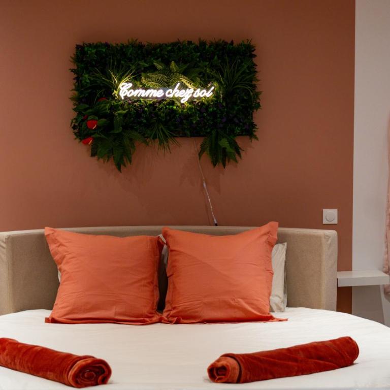 Suite with Jacuzzi, Sauna & Round King Bed Amiens - Appartement 1 Chambre - 6