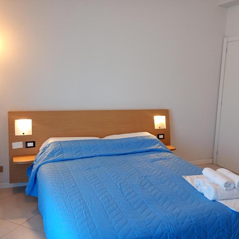 Home & B - Zimmer mit Kingsize-Bett und Balkon - 3
