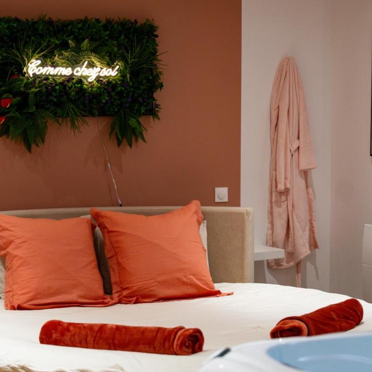 Suite with Jacuzzi, Sauna & Round King Bed Amiens - Appartement 1 Chambre - 23