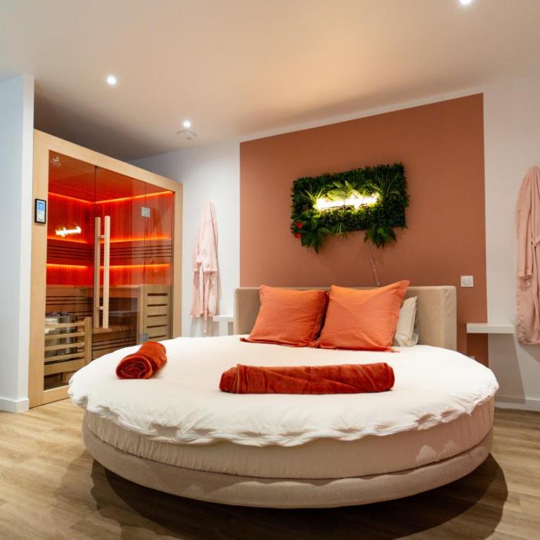 Suite with Jacuzzi, Sauna & Round King Bed Amiens - Appartement 1 Chambre - 30