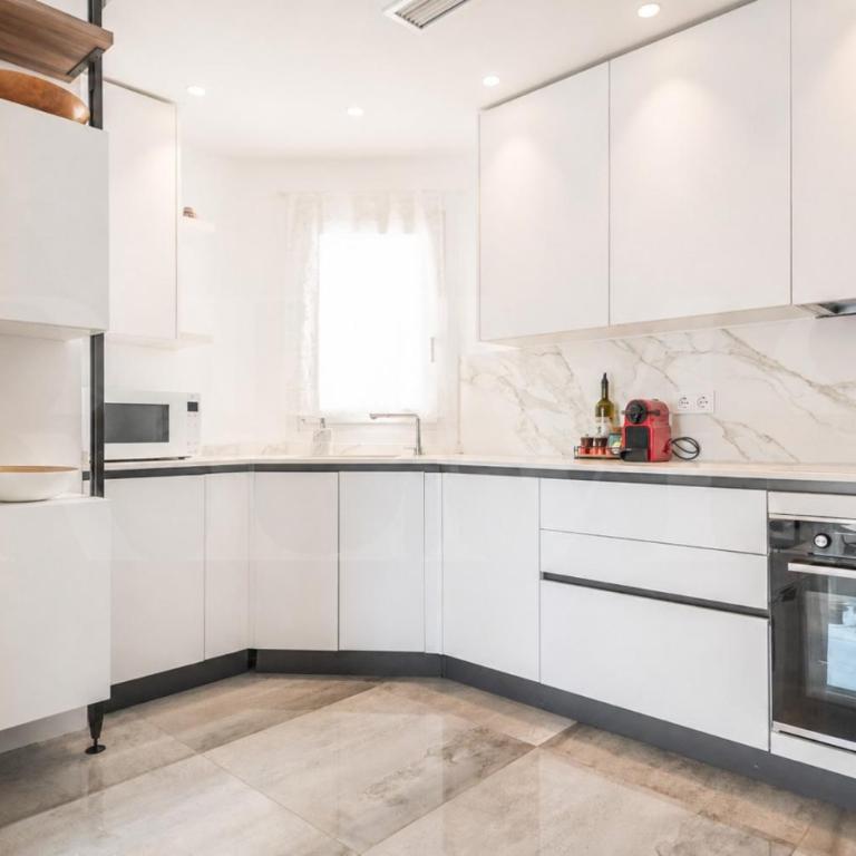 Chic Gem Rooftop terrace with BBQ REMS - Apartment mit 2 Schlafzimmern - 10