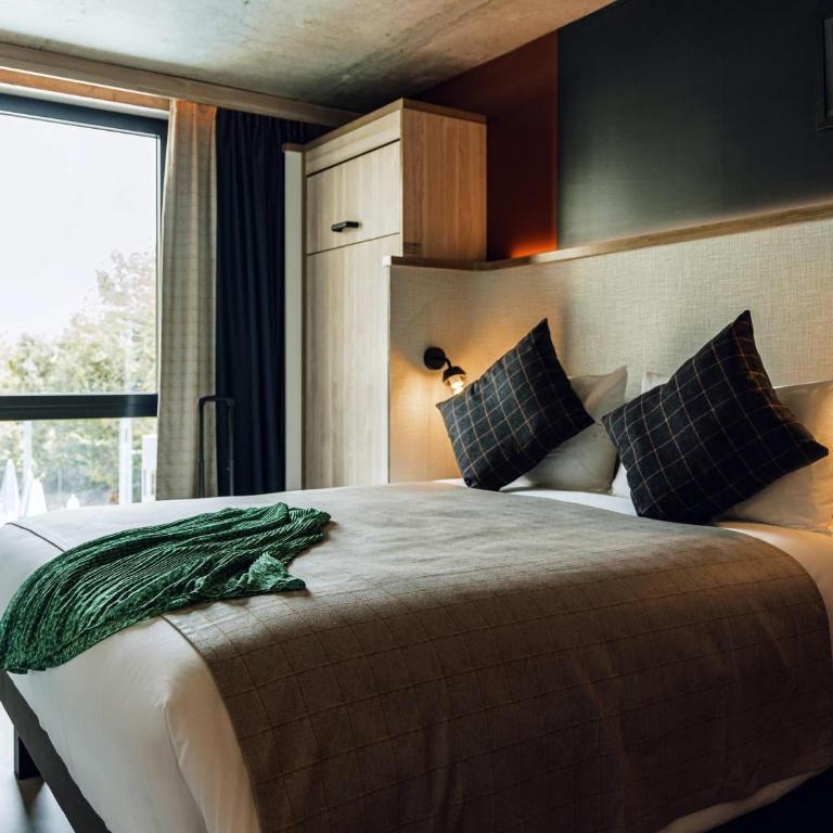 ibis Styles La Rochelle Centre Gare - Chambre Standard avec 1 Lit Double et 1 Lit Simple - 1