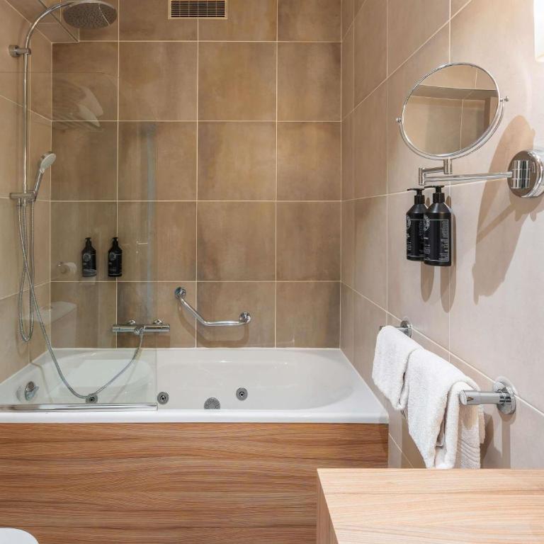 Le Splendid Hotel Lac D'Annecy - Handwritten Collection - Chambre Double Supérieure - 9
