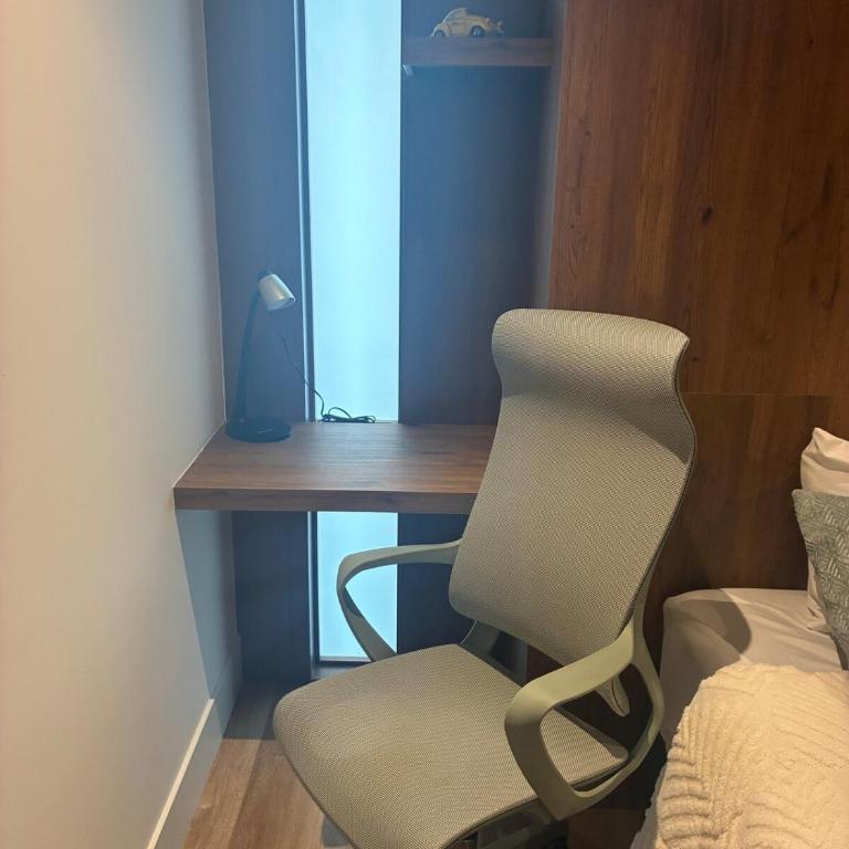 Modern apartment with a great city view - Three-Bedroom Apartment - 2