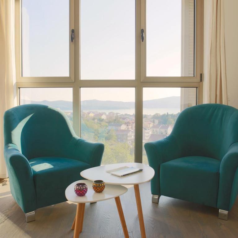 Sun Salutation in Tivat 2 Bedroom with a Great Sea View - Apartment - 4