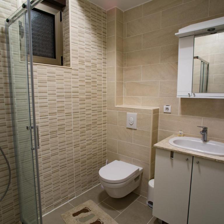 Sun Salutation in Tivat 2 Bedroom with a Great Sea View - Apartment - 9