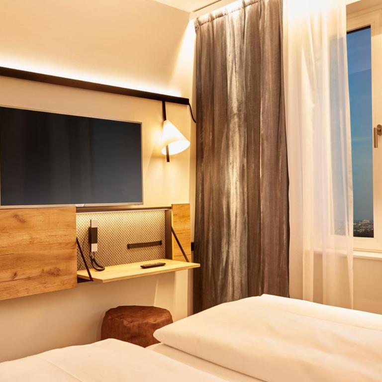 Hotel München-Olympiapark - Comfort Dreibettzimmer - 5