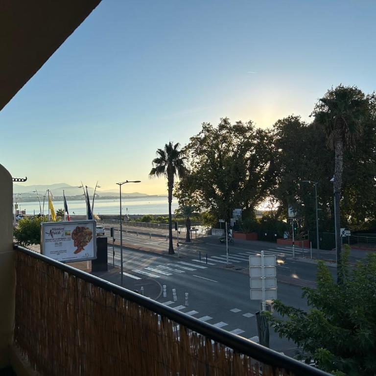 Magnifique appartement front de mer plein centre - Studio - 23