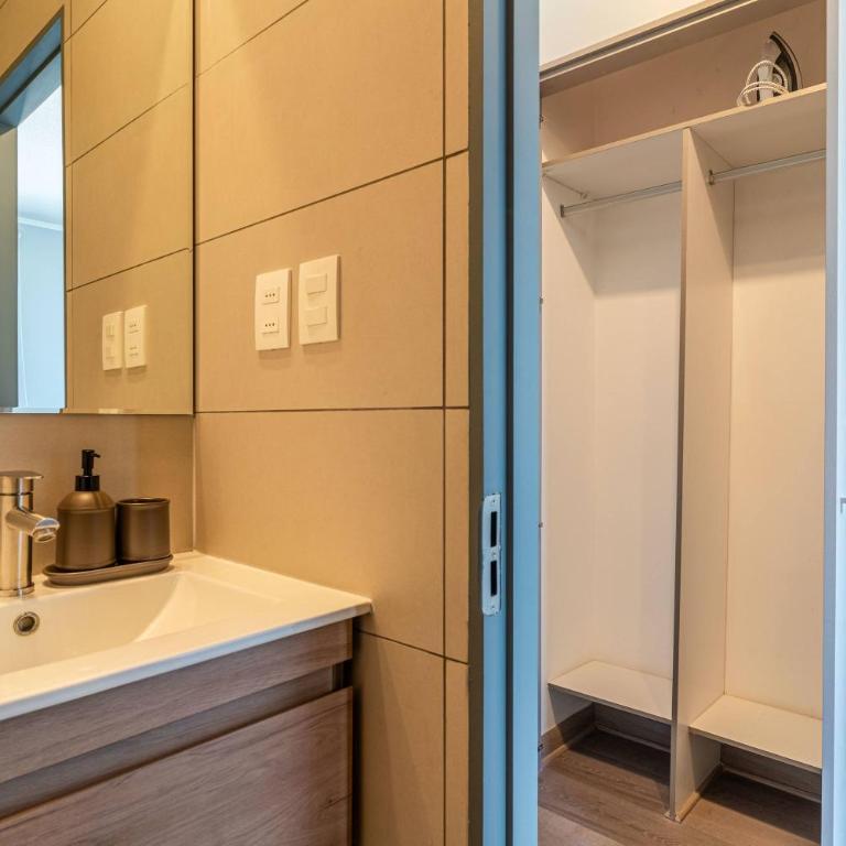 HOM I Parking I Wifi I Barrio Italia SmartTv Ciudad I FB 8 0 1 - Apartamento - 23