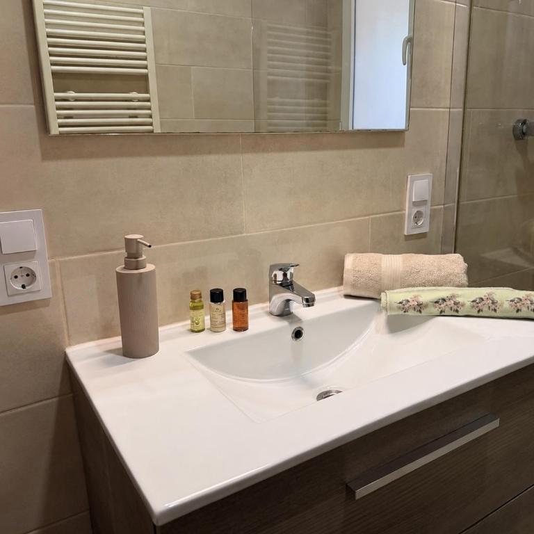 Villa Margarita Dénia con vistas al mar, piscina privada y jacuzzi - Casa - 23