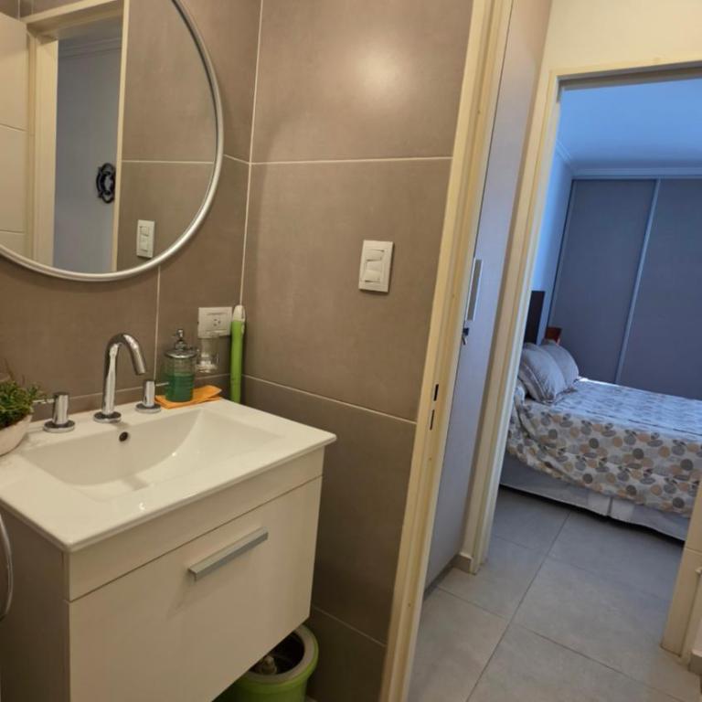Dpto Illia 218 - 1 dormitorio a mts del Patio Olmos - Apartamento de 1 dormitorio - 9