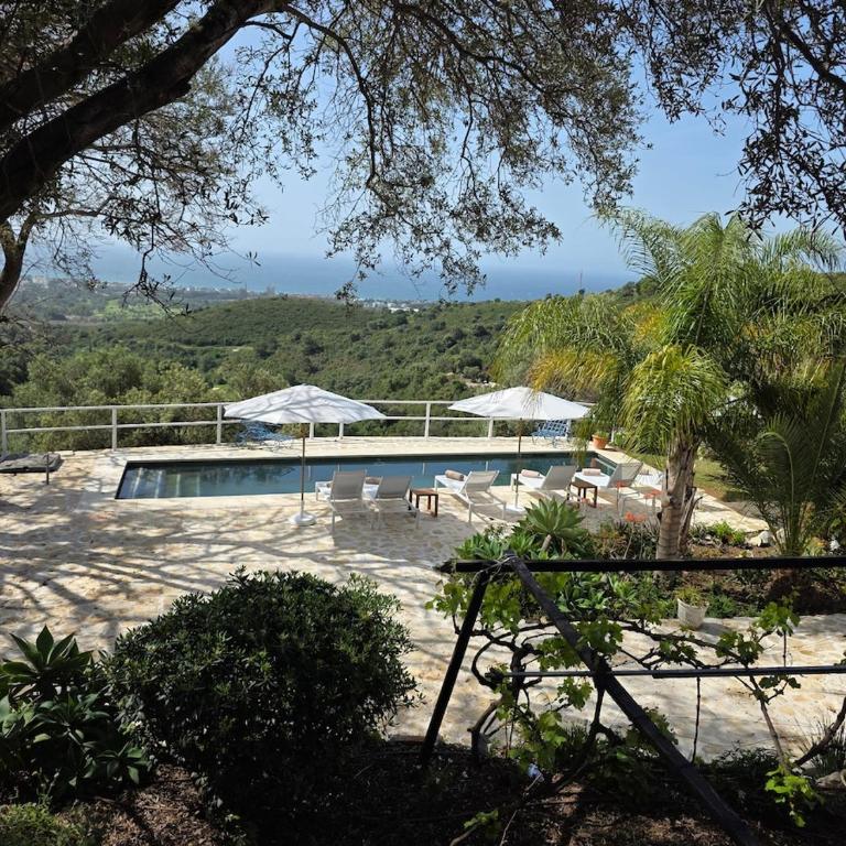 Villa Harmonie Luxury Retreat with Pool - Villa - 1