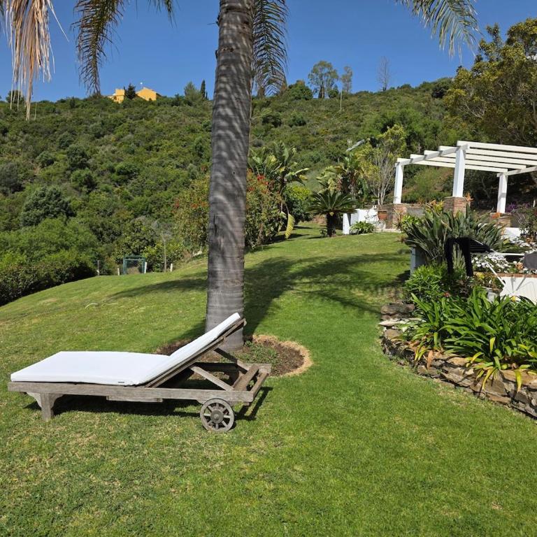 Villa Harmonie Luxury Retreat with Pool - Villa - 4