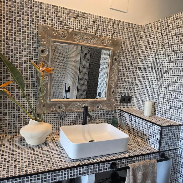 Villa Harmonie Luxury Retreat with Pool - Villa - 25