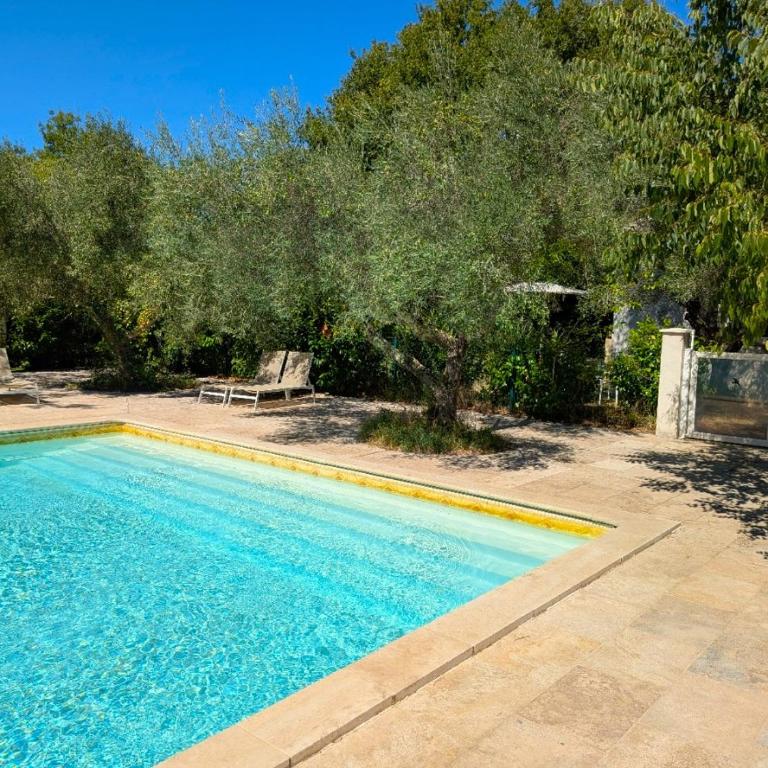 Le mas des Lilas - Appartement - Vue sur Piscine - 4