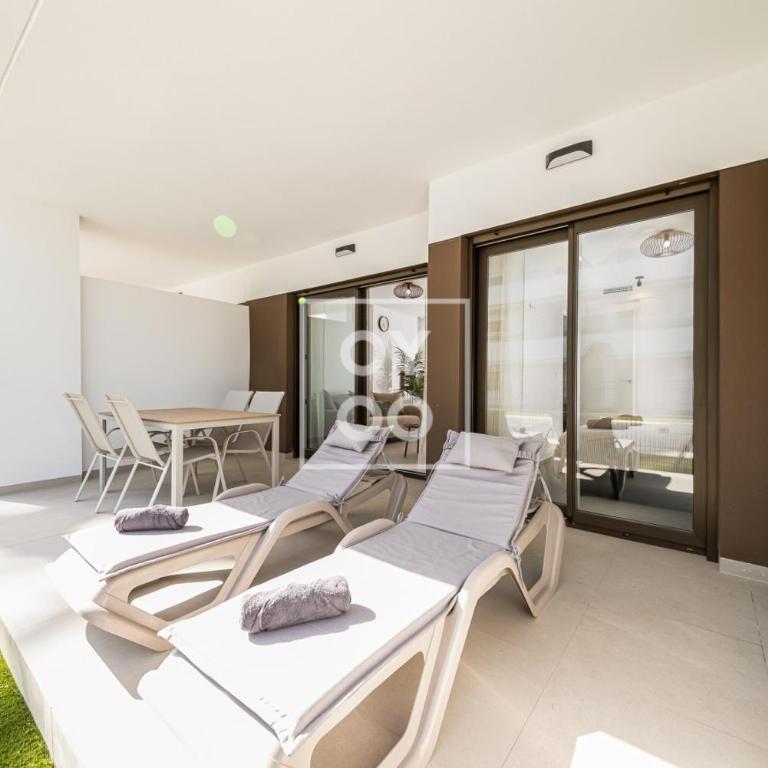 Pilar Sunplace Deluxe, groundfloor resort apt with pool and garden view, by OYOOSTAYS - Apartment mit 2 Schlafzimmern und Gartenblick - 3