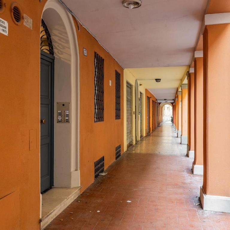 Mansarda via dell'Oro, a due passi da Piazza Maggiore - Two-Bedroom Apartment - 15