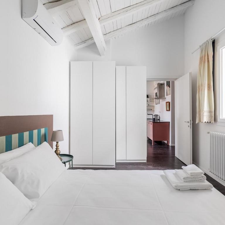 Mansarda via dell'Oro, a due passi da Piazza Maggiore - Two-Bedroom Apartment - 27