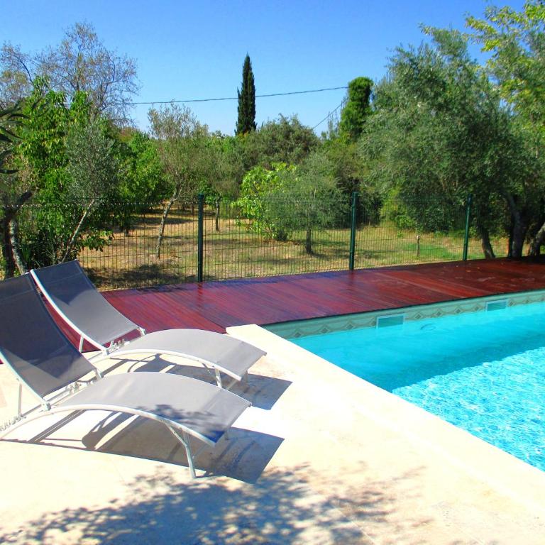 Le mas des Lilas - Appartement - Vue sur Piscine - 27
