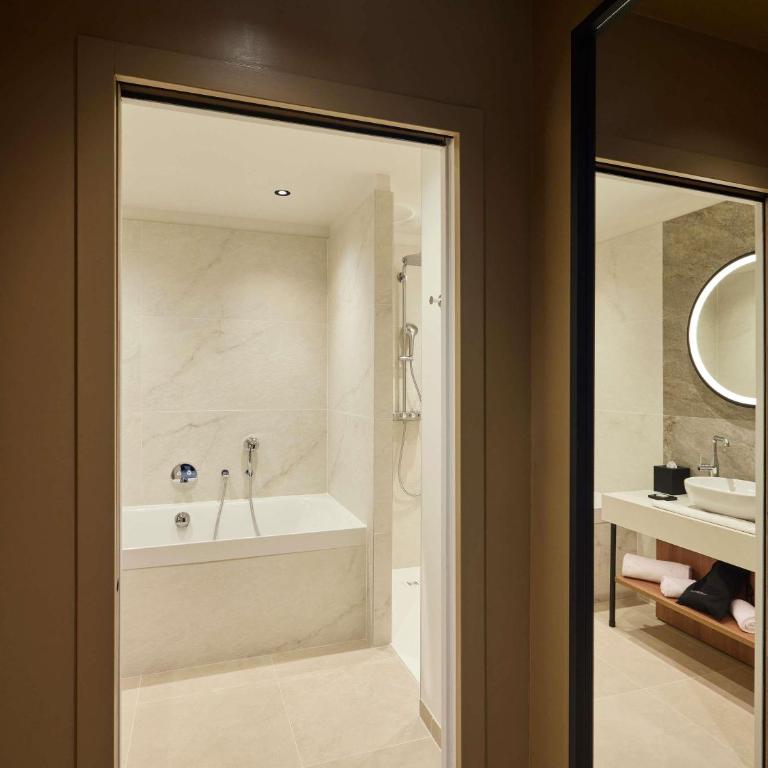 Domaine du Liziec Vannes - MGallery Collection - Suite Prestige avec Lit Double et Canapé-Lit - 5