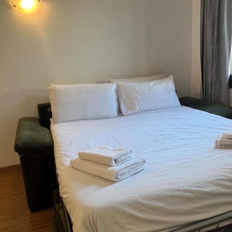 4 Venice rooms Hotel,Piazza Ferretto, M9 Museum, Duomo,Teatro Toniolo, Airport, Wi Fi, Central City, Family, Group Friends - Appartamento con 1 Camera da Letto - 4