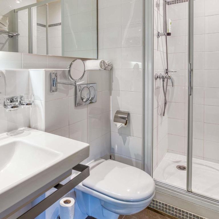 Mercure Aix-en-Provence La Duranne Gare TGV - Chambre Lit Queen-Size Supérieure - Vue sur Jardin - 4