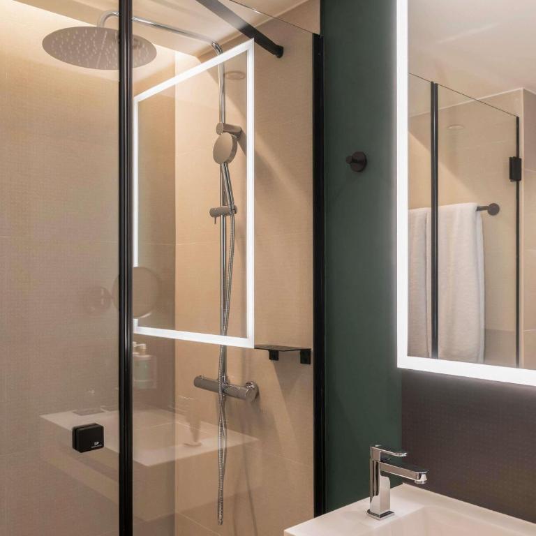 Novotel Valencia Lavant - Camera Executive con Divano-Letto - 7