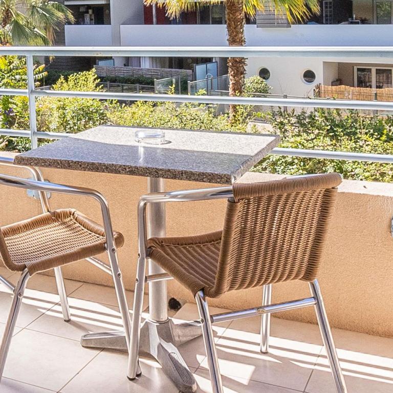 Ibis Roquebrune Cap Martin Menton - Suite Familiale Supérieure avec 2 Chambres Communicantes - 9