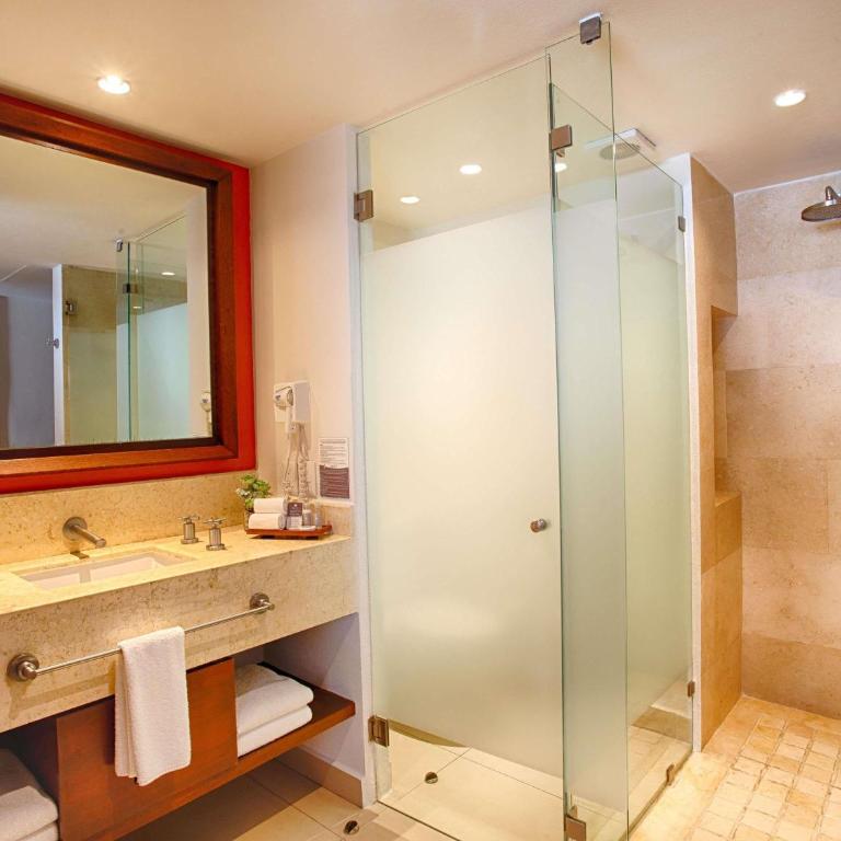 Marival Emotions Resort & Suites Riviera Nayarit by Mercure - Resort Club King Room with Balcony and Bath Tub - 6