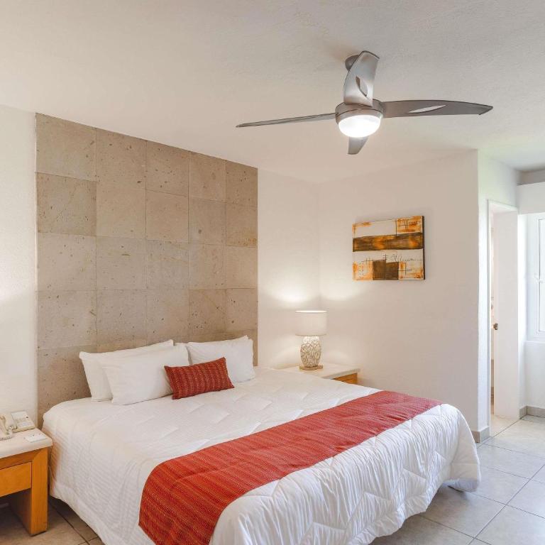 Marival Emotions Resort & Suites Riviera Nayarit by Mercure - One-Bedroom King Suite with Sofa Bed and Balcony or Terrace - Two Bathrooms - 5