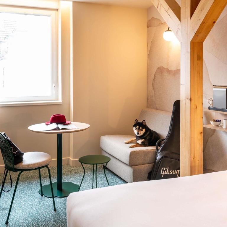 Ibis Styles Strasbourg Centre République - Chambre Lit Queen-Size Confort avec Chaise Convertible - 3