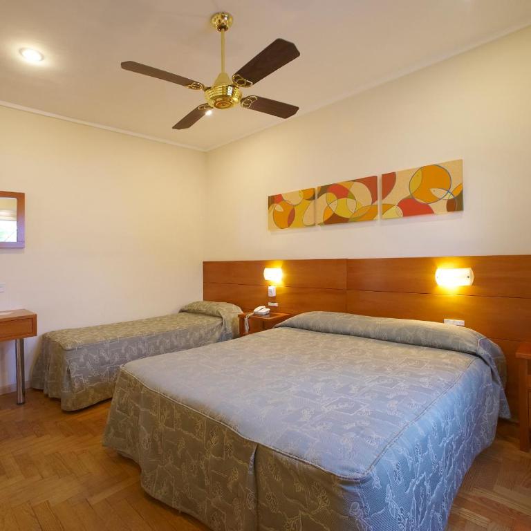 Hotel Selent - Habitación Triple Superior - 3
