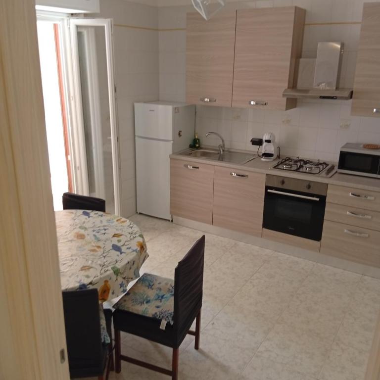Taranto 2 Mari Apartaments - Deluxe Apartment mit Balkon und 2 Schlafzimmern - 27