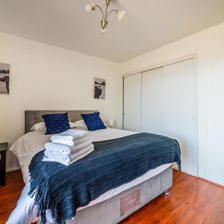Embark on a journey of exclusivity in our 2BR home - Apartment - 25