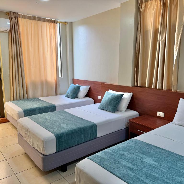 Hostal Quil - Quadruple Room - 3