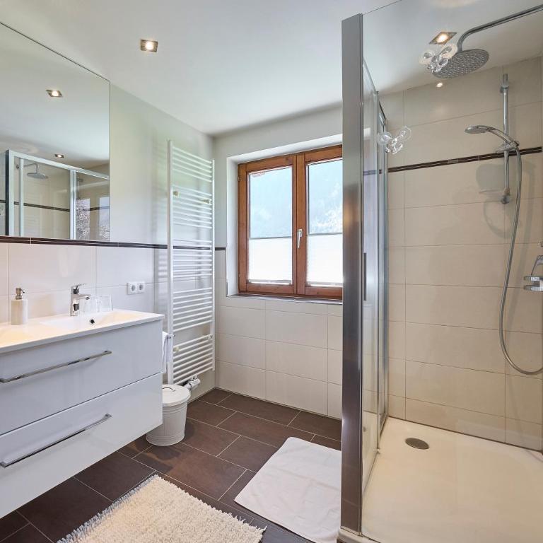 Haus Eberl - Apartments - Four-Bedroom Apartment - 34