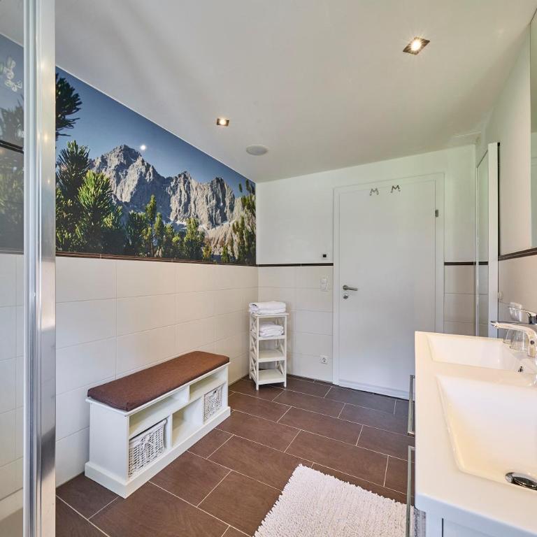 Haus Eberl - Apartments - Four-Bedroom Apartment - 35