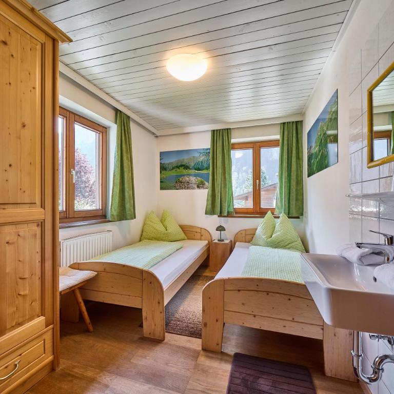 Haus Eberl - Apartments - Four-Bedroom Apartment - 23