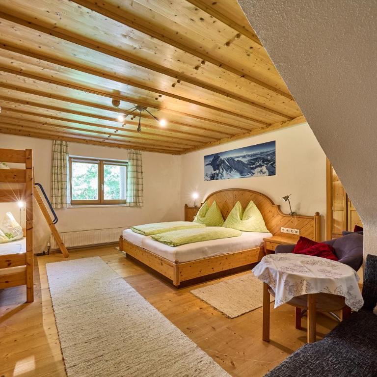 Haus Eberl - Apartments - Four-Bedroom Apartment - 19