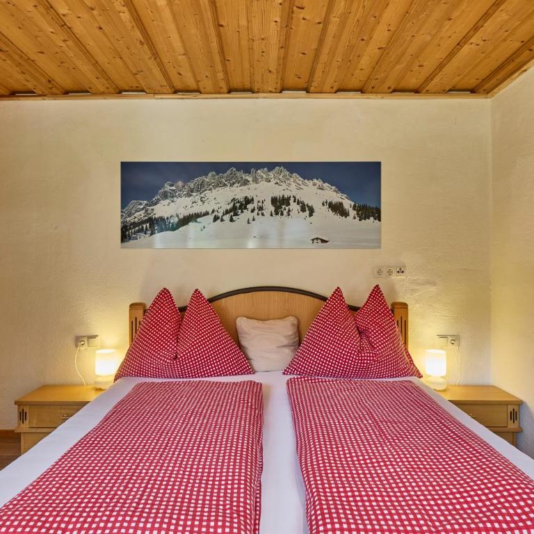 Haus Eberl - Apartments - Four-Bedroom Apartment - 9
